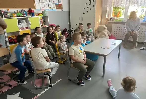 Dzień Kropki w przedszkolu – kreatywna zabawa i odkrywanie talentów
