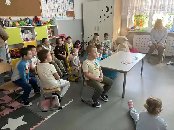 Dzień Kropki w przedszkolu – kreatywna zabawa i odkrywanie talentów