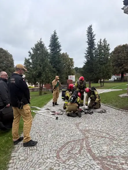 Strażacy z powiatu górowskiego ćwiczyli działania ratownicze w kościele w Jemielnie